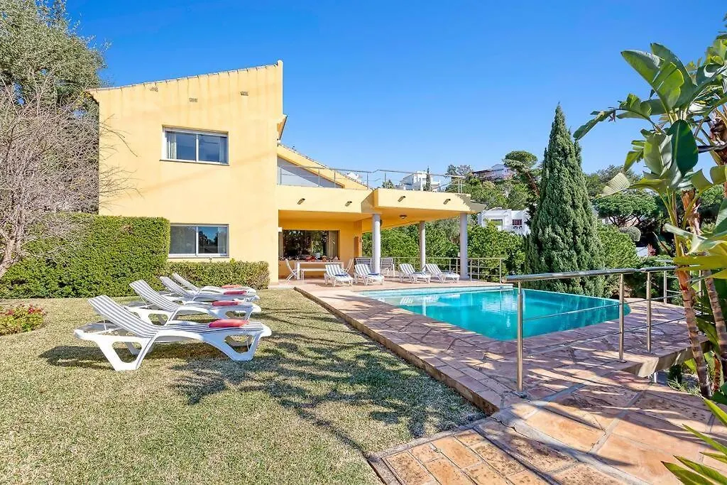 Luxury Villa With Spectaculair Views By Varenso Holidays Marbella Daire