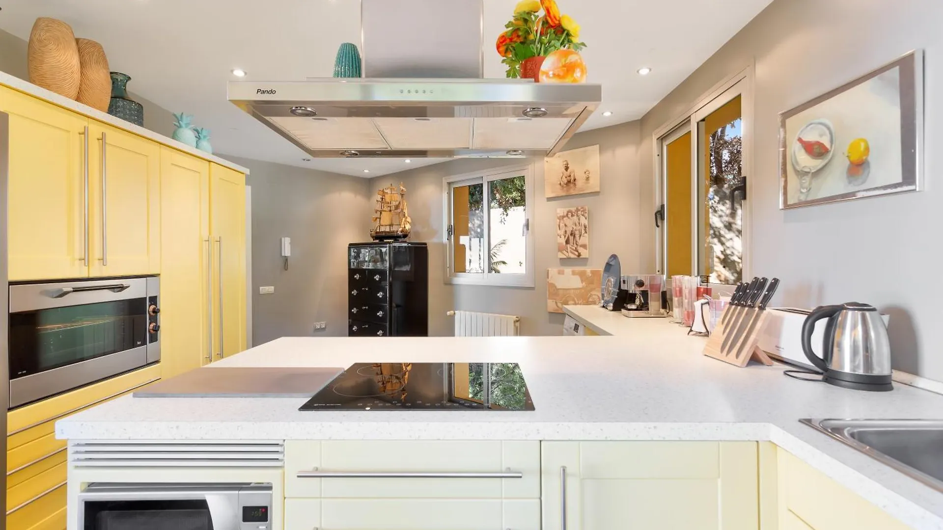 Luxury Villa With Spectaculair Views By Varenso Holidays Marbella İspanya