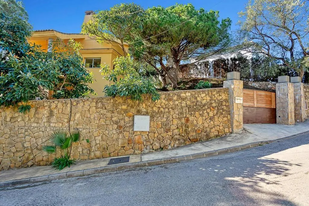 Luxury Villa With Spectaculair Views By Varenso Holidays Marbella Apartment