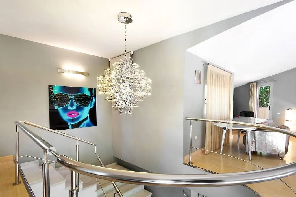 Luxury Villa With Spectaculair Views By Varenso Holidays Marbella Spain
