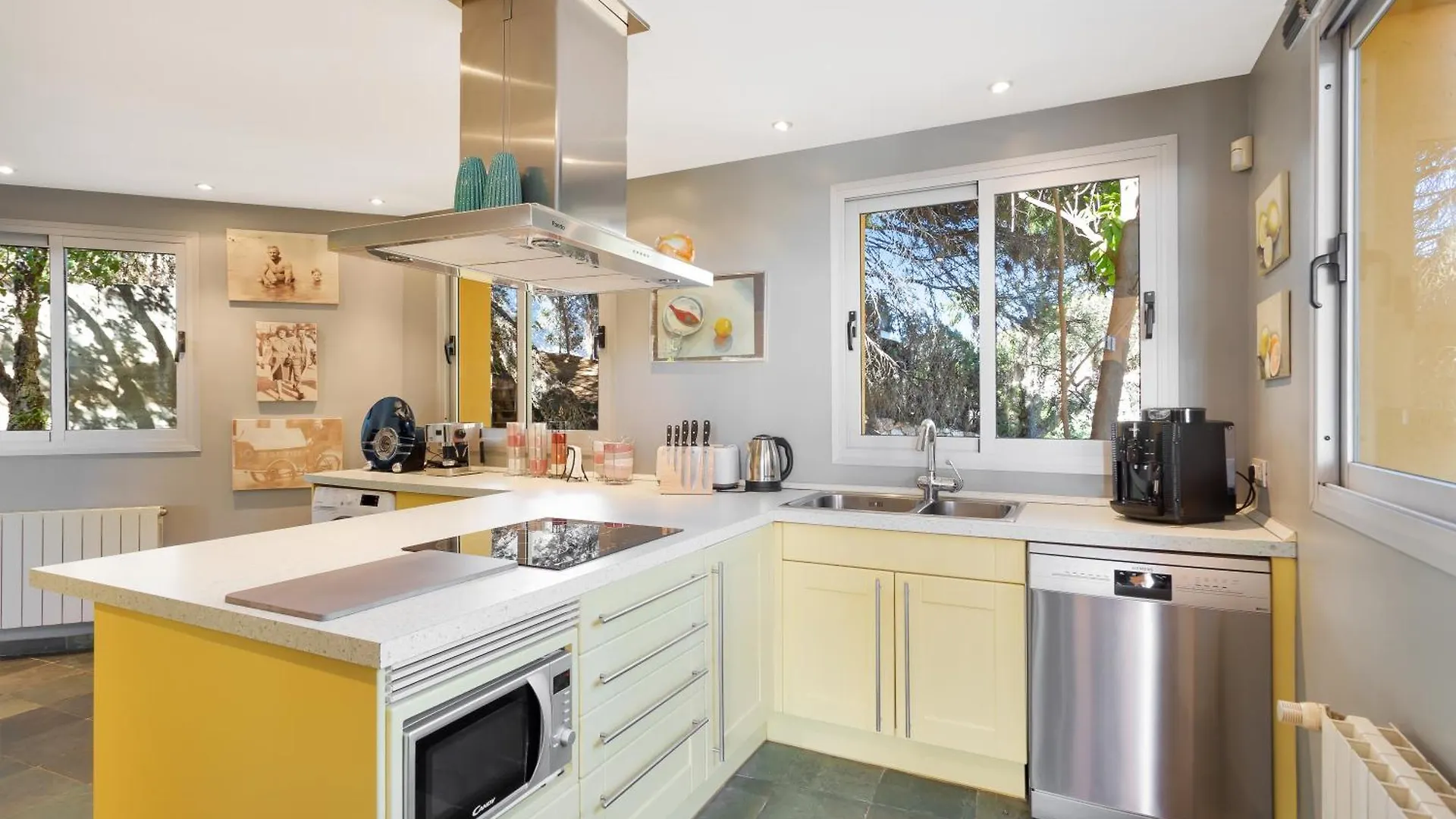 Luxury Villa With Spectaculair Views By Varenso Holidays Marbella Apartment